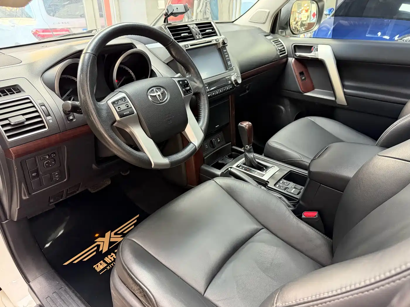 Toyota Prado 2014 4.0L Automatic TX-L фото 15