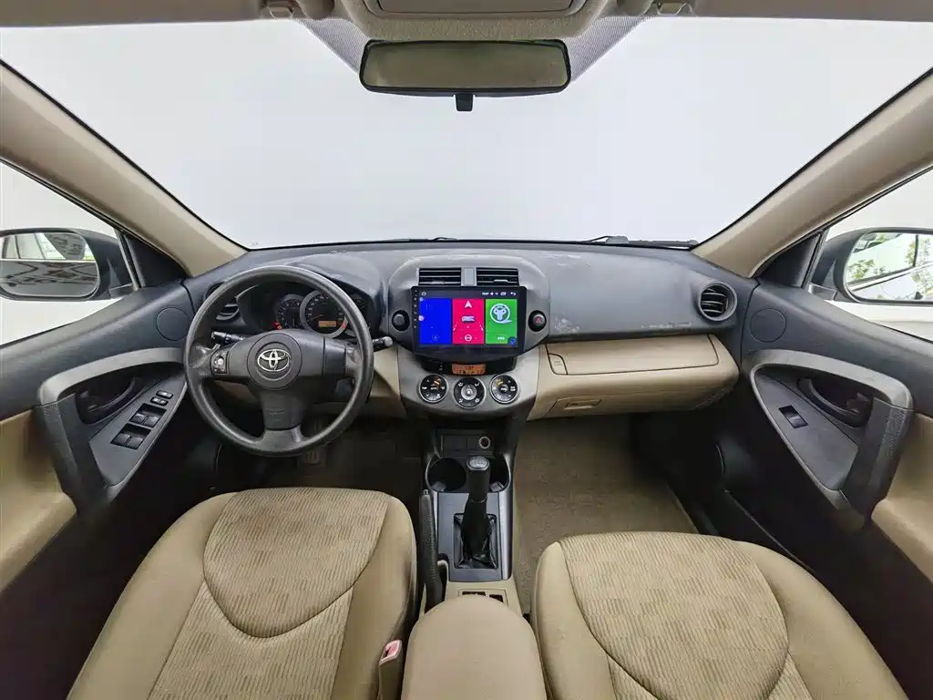Photo 5 - Toyota RAV4 Rongfang