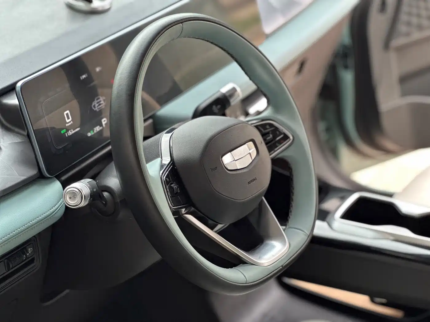 Geely Geometry E Firefly 2024 2024 Model 401km Fluorescent