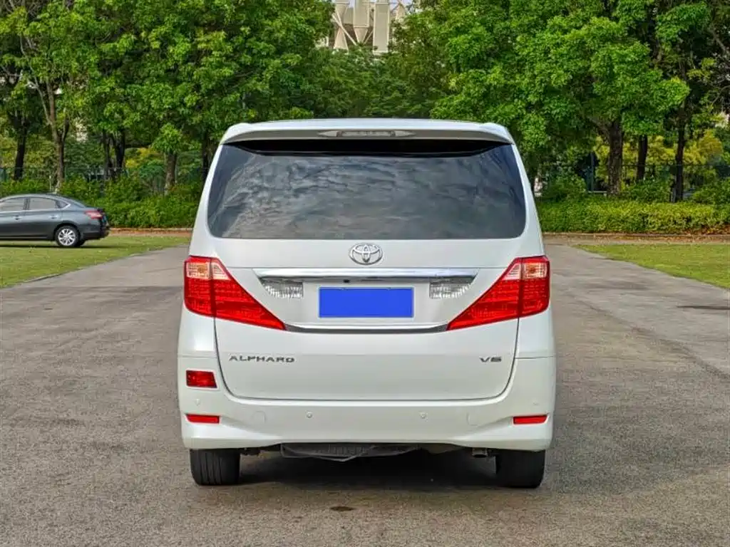 Toyota Alphard 2011 3.5L Luxury Edition фото 14