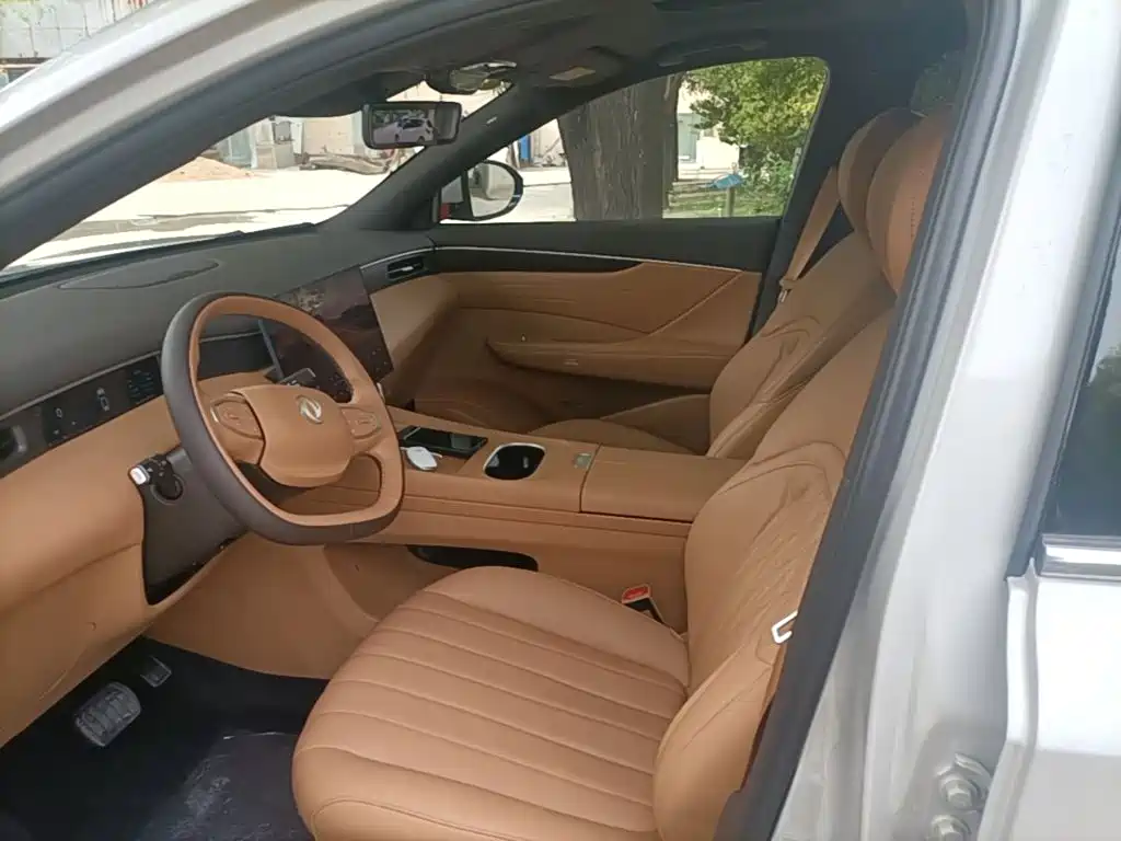 Dongfeng Aeolus L8 2025 2025 Plug-in Hybrid