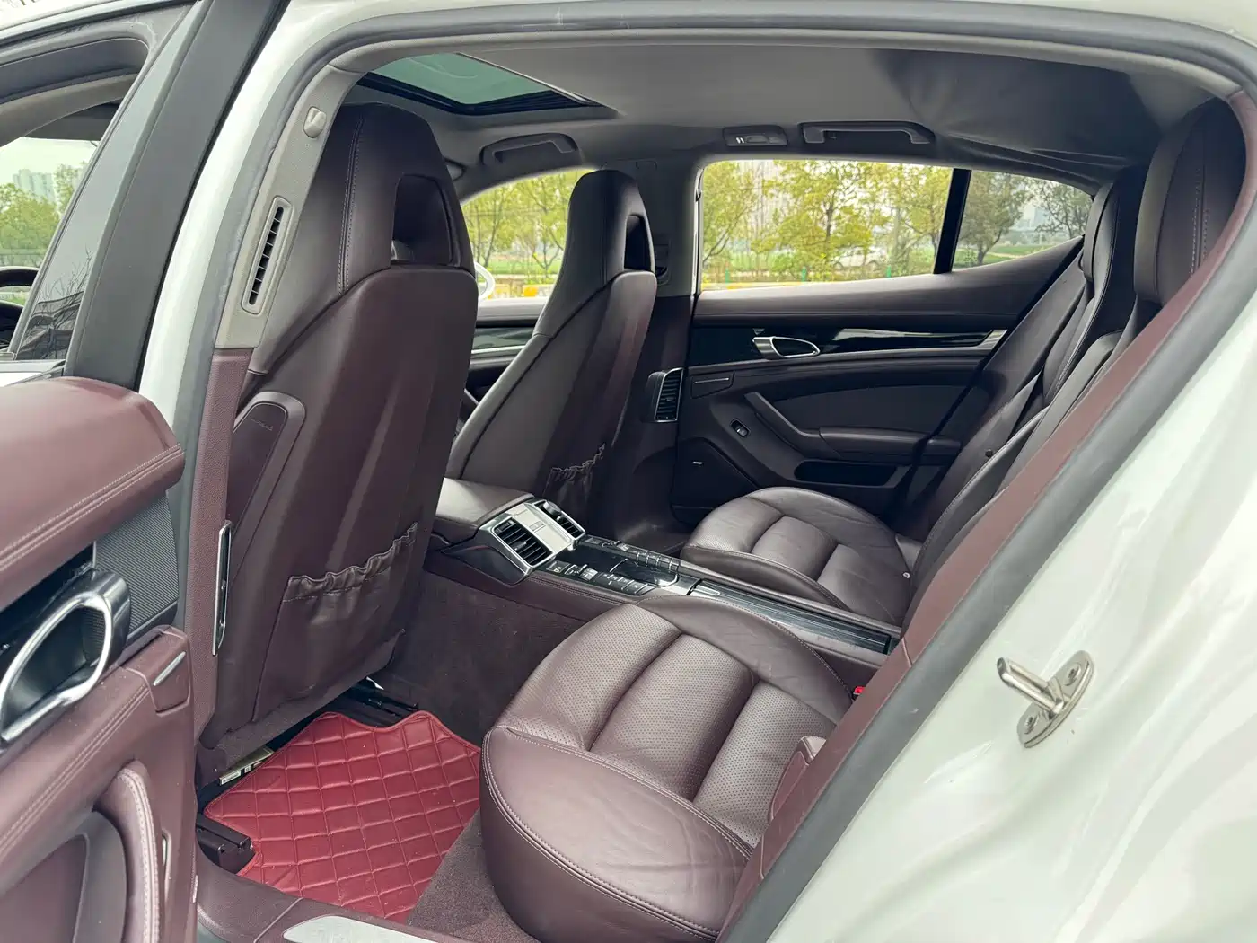 Porsche Panamera 2014 Panamera 4 3.0T фото 12