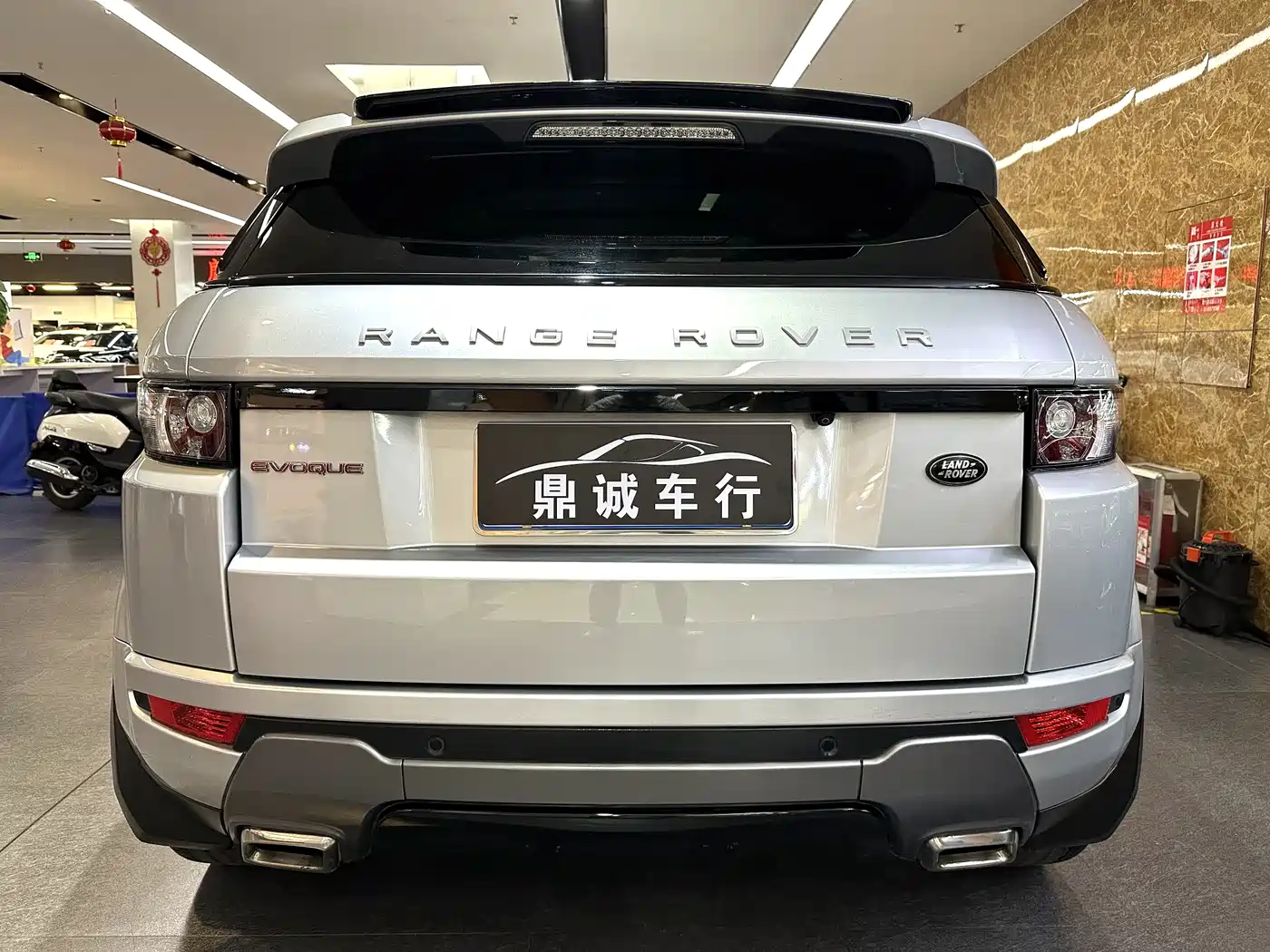 Land Rover Range Rover Evoque (Import) 2012 2012 2.0T 5-door Dynamic Edition