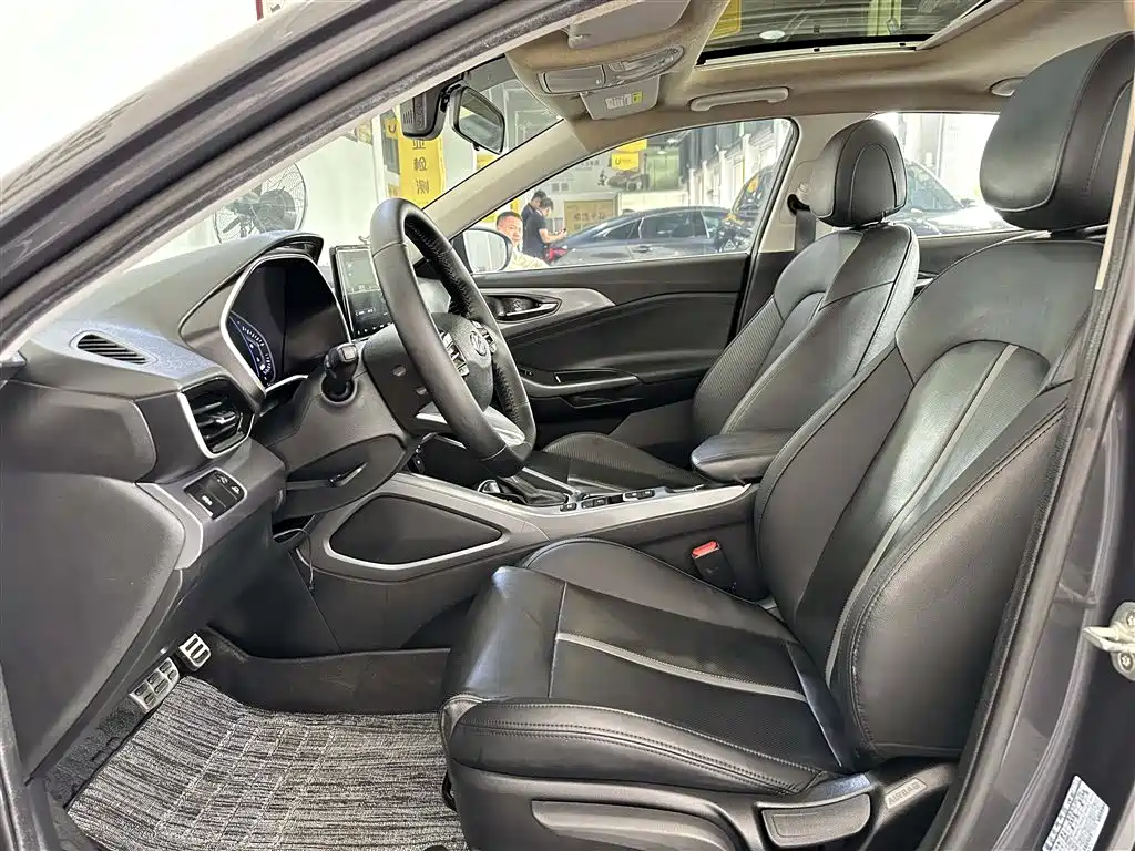 Hyundai Fista 2019 280TGDi Sport Edition China VI фото 4