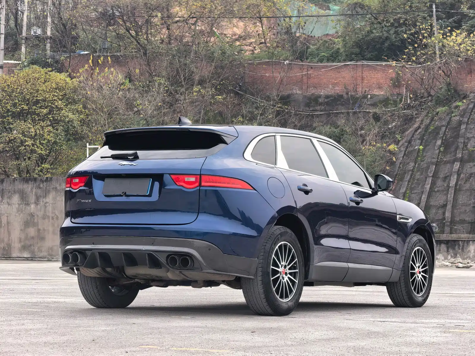 Фото 14 - Jaguar F-PACE