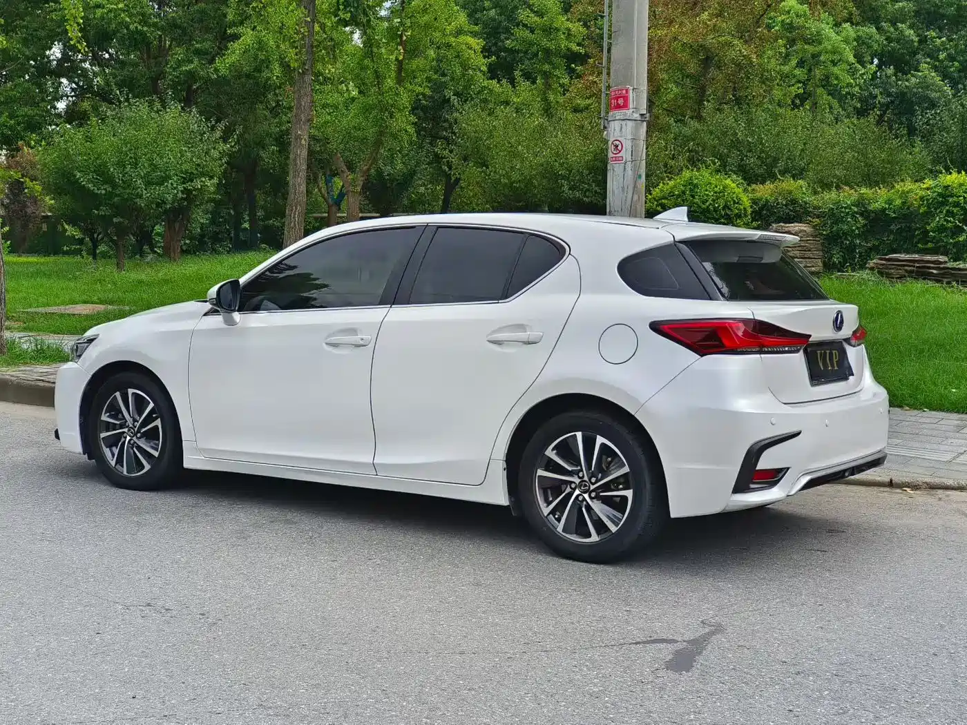 Lexus CT 2018 2017 CT200h Elite Edition Monochrome China V