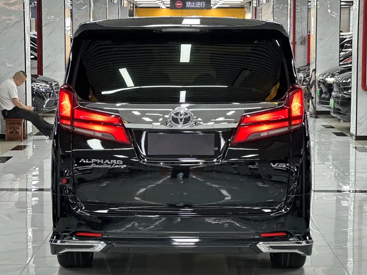 Toyota Alphard 2018 Facelift 3.5L Premium Edition фото 5