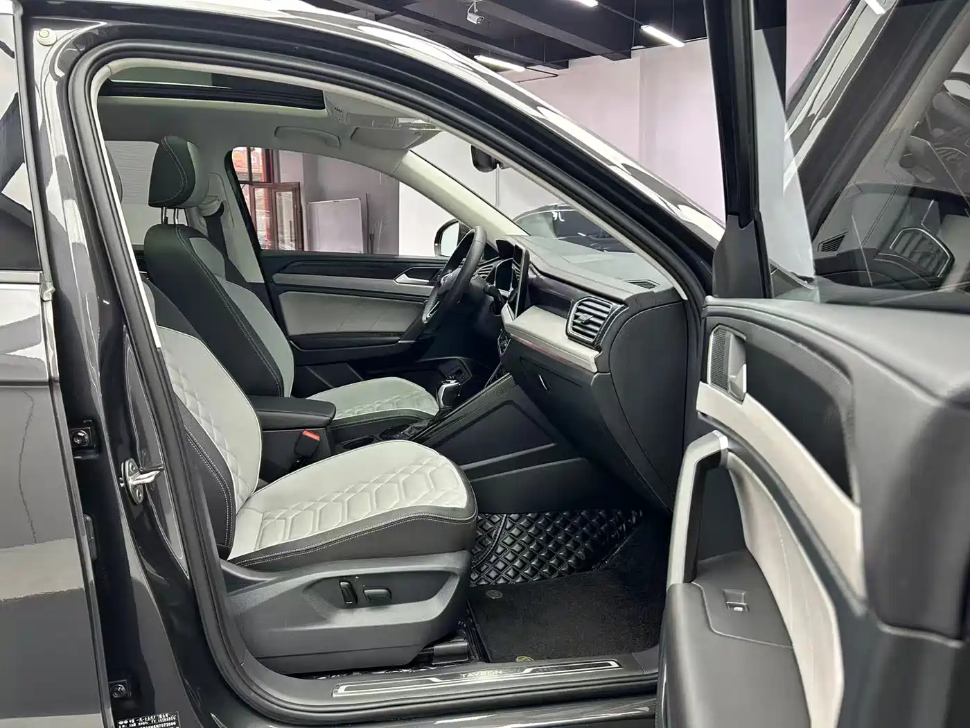 Volkswagen Tayron 2023 280TSI 2WD Luxury Plus Advanced Edition фото 21