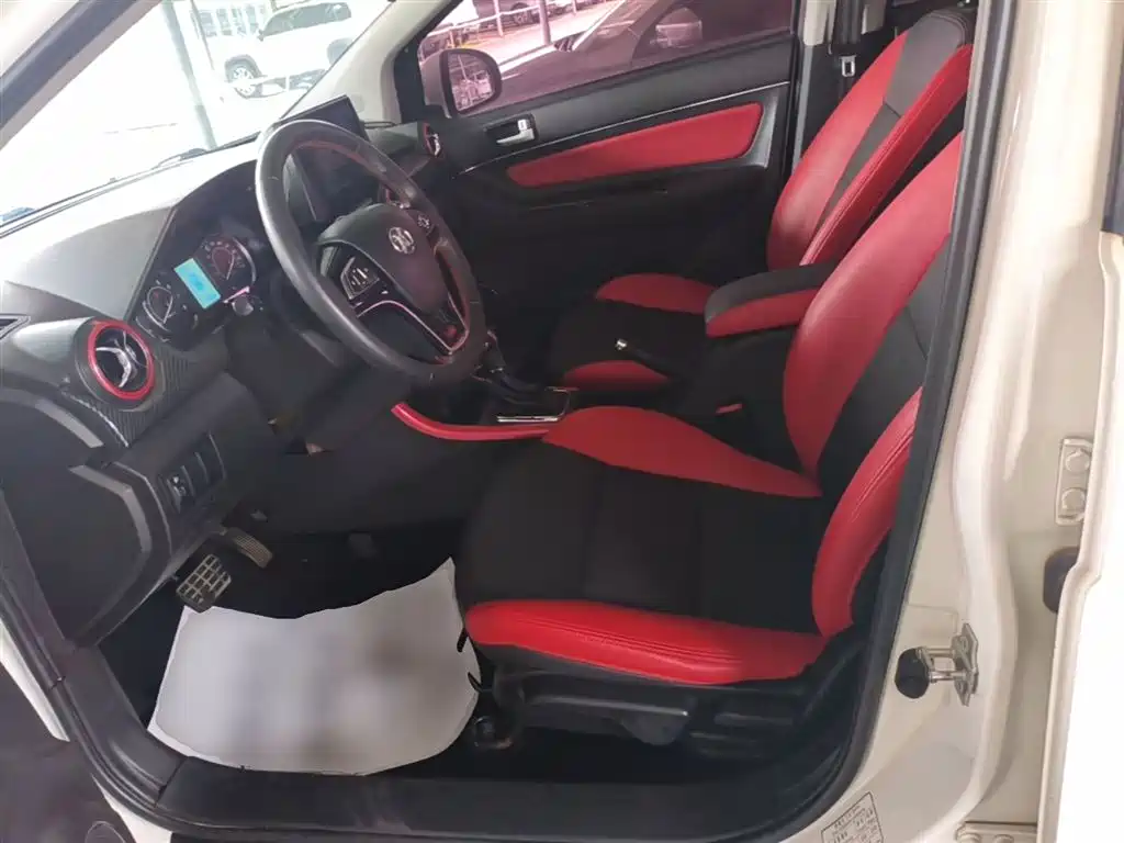 BAIC Senova X25 2018 2015 1.5L Automatic Elite