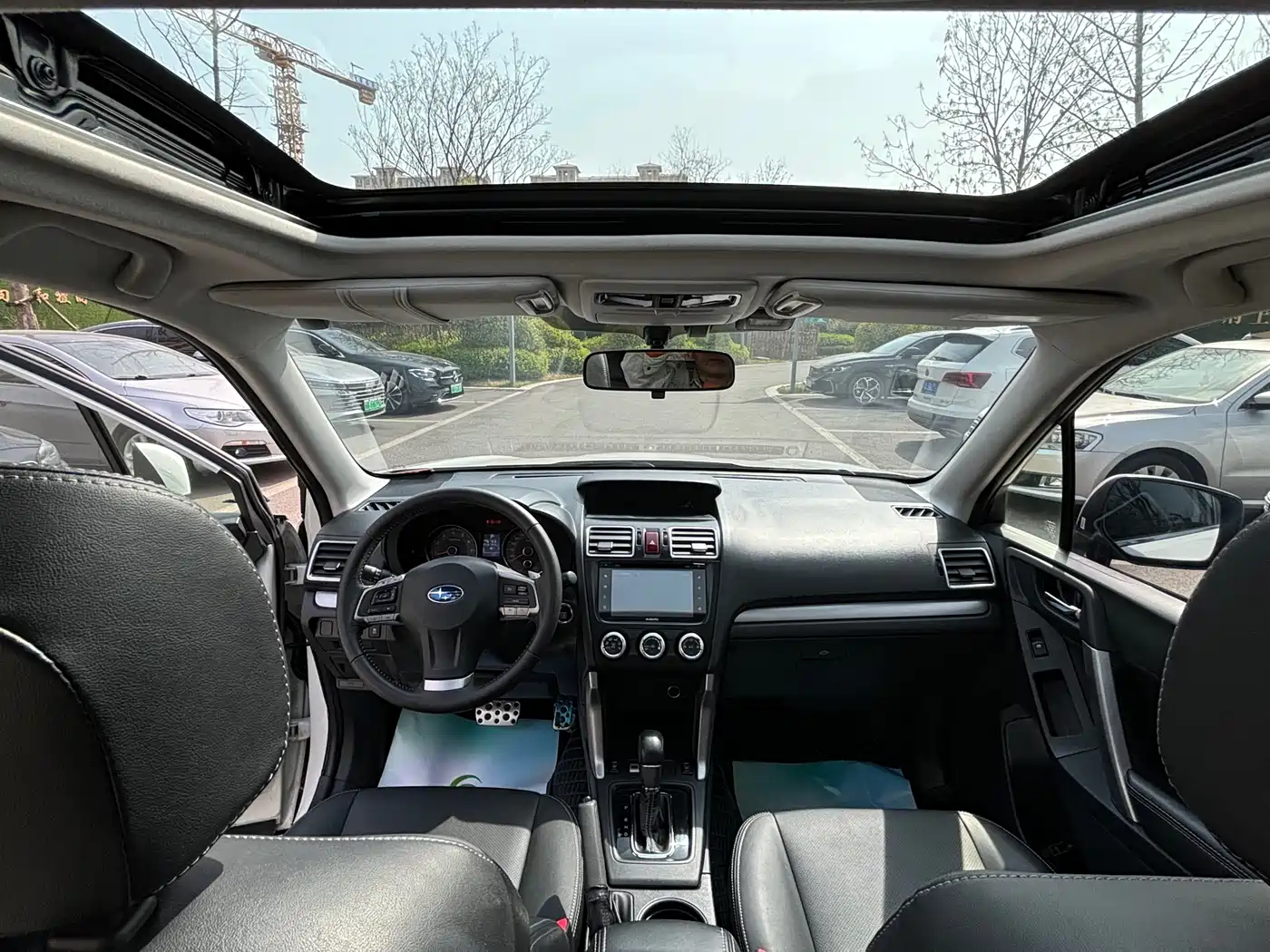 Subaru Forester 2015 2.0i Special Commemorative Edition фото 6