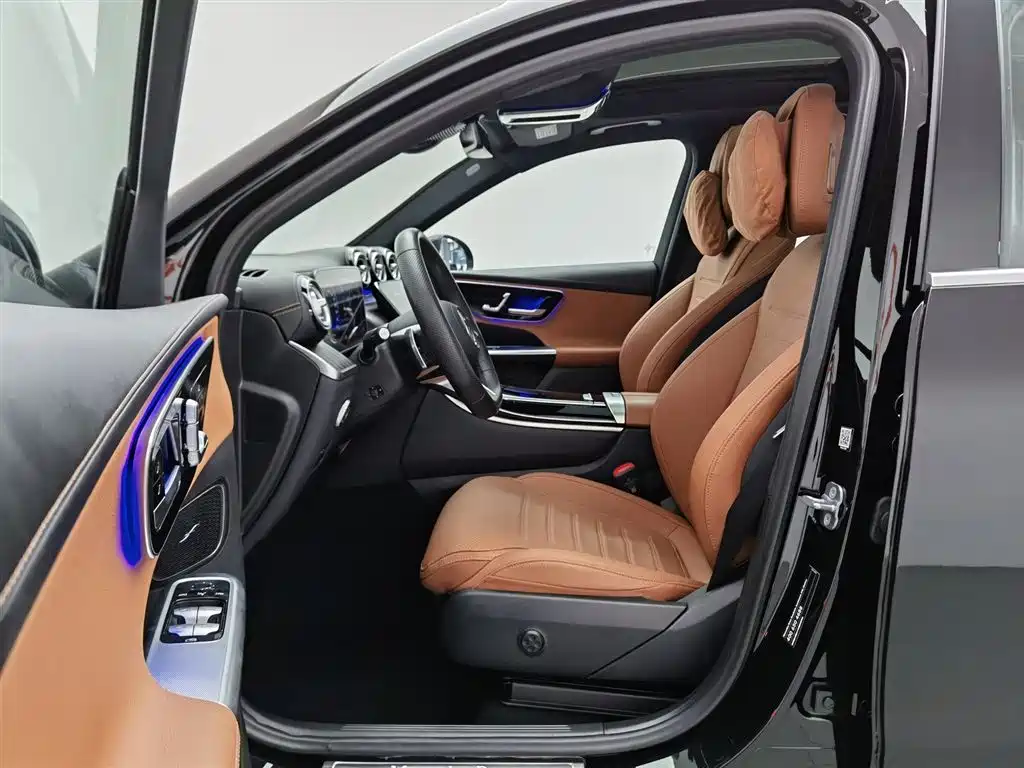 MERCEDES-BENZ GLC