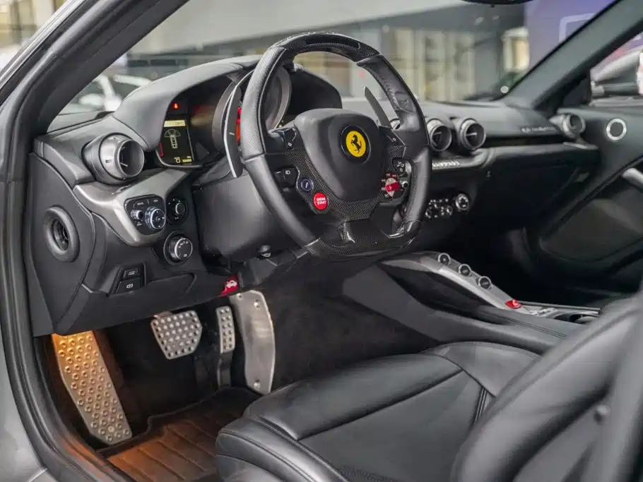 Ferrari F12berlinetta 2015 2013 6.3L Standard