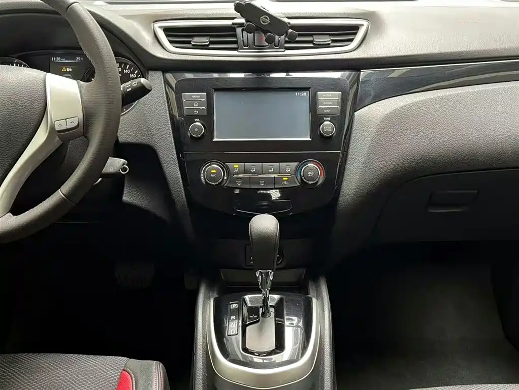 Nissan Qashqai 2017 2.0L CVT Smart Edition (China V) 12