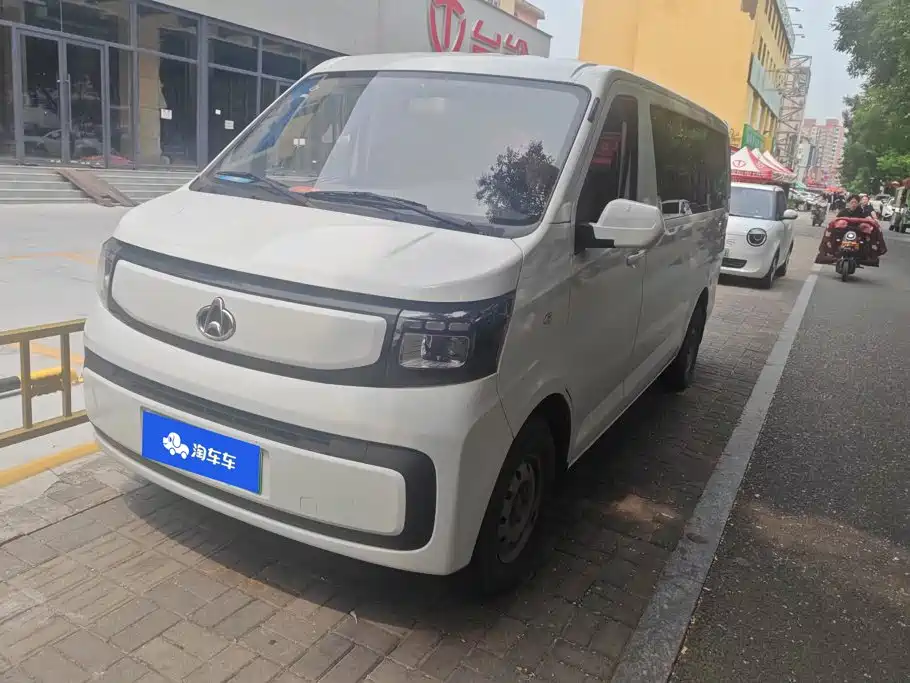 Changan Kaicheng Changan Ruixing EM80 2025 2025 Model Passenger Version Comfort Type 6-seater 300km Tailgate