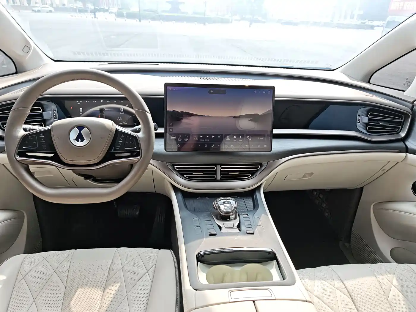 Denza D9 2022 DM-i 970 AWD Flagship фото 9