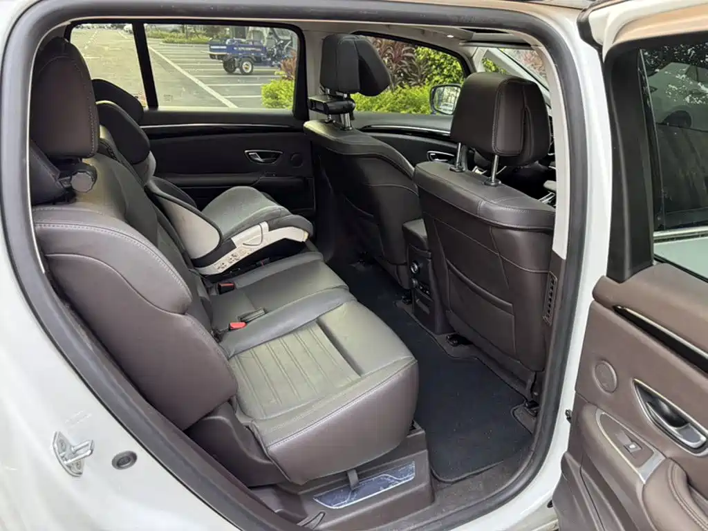 Renault Espace Classic 2019 2018 TCe 300 Adventure