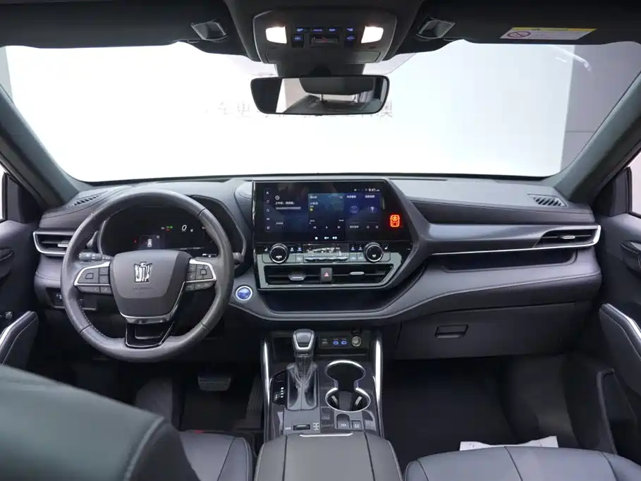 Toyota Crown Kluger 2022 2.5L HEV 4WD Premium Edition фото 20