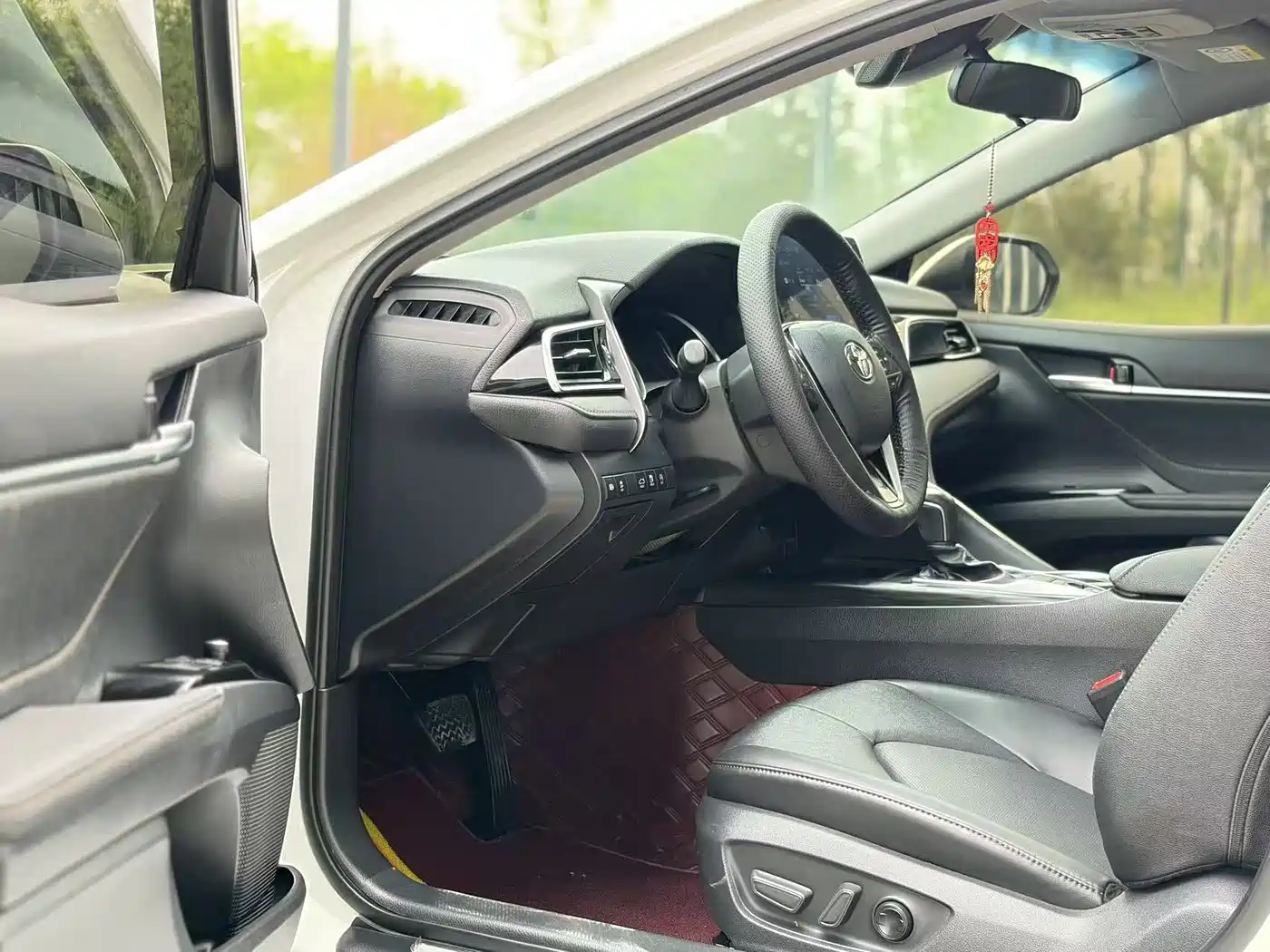 Toyota Camry 2023 2.0G Luxury Edition фото 20
