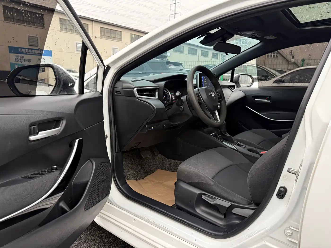 Toyota Levin 2022 Dual Engine 1.8H E-CVT Luxury Edition фото 18