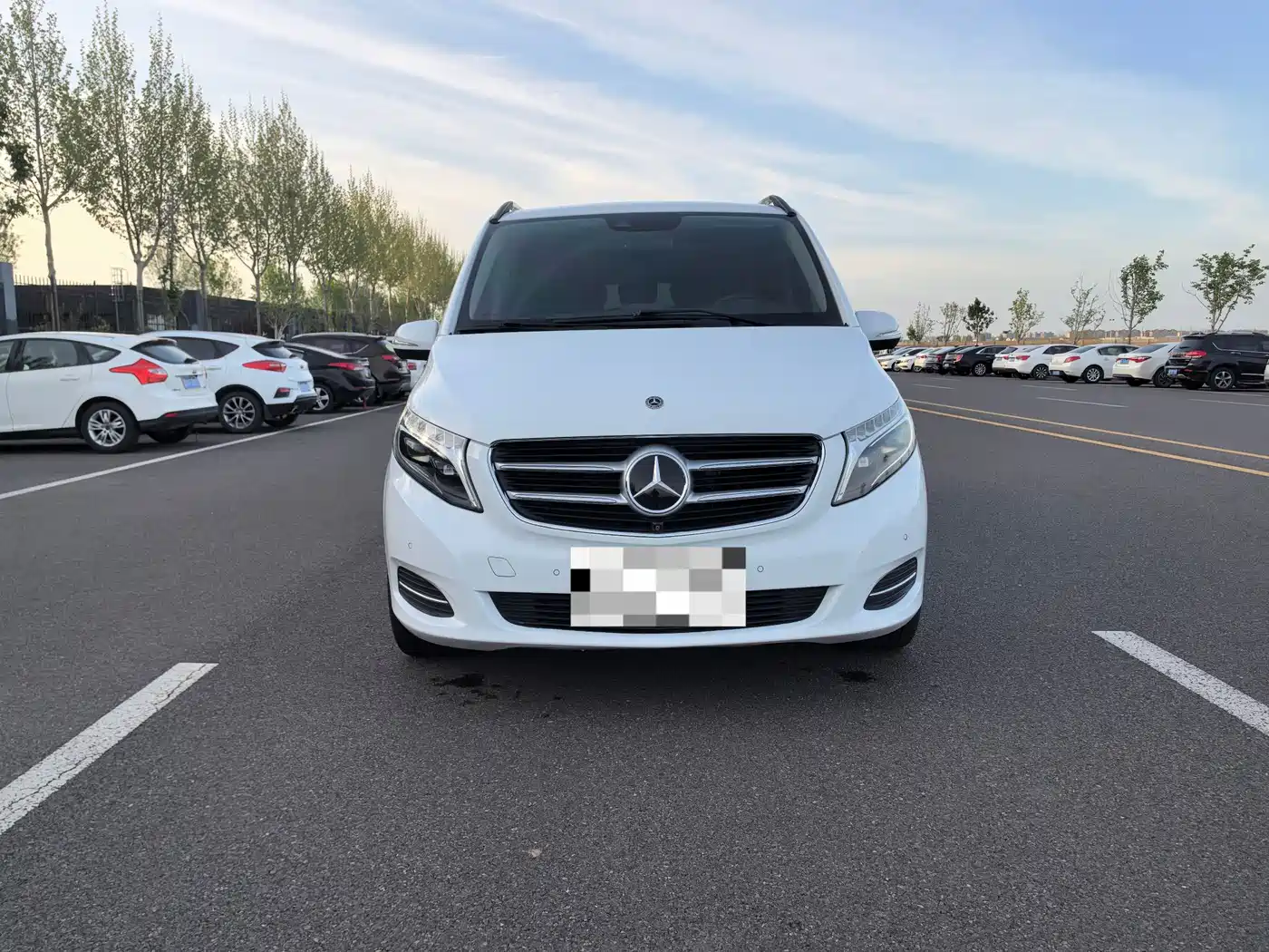 Mercedes-Benz V-Class 2017 Model V 260 L Premium Extended Edition фото 2