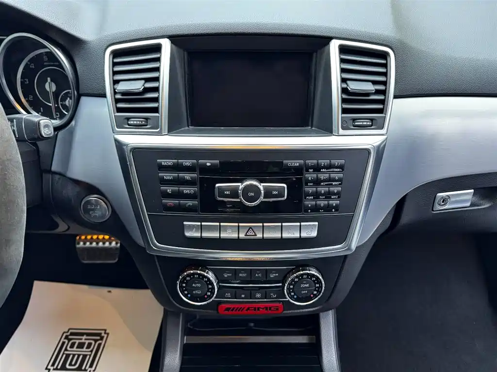 Mercedes-Benz M-Class AMG 2015 AMG ML 63 фото 14