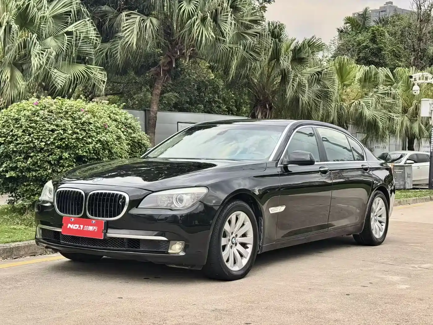 BMW 7 Series 2009 Model 740Li Leading Edition