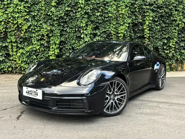 Porsche 911 2023