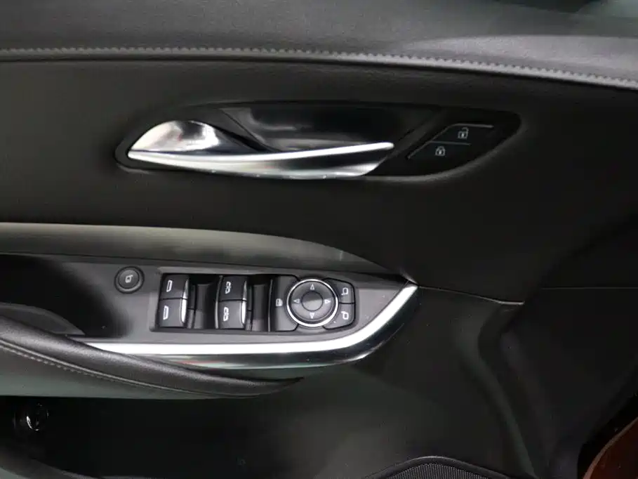 Cadillac XT4 2018 28T FWD Leading Edition фото 22