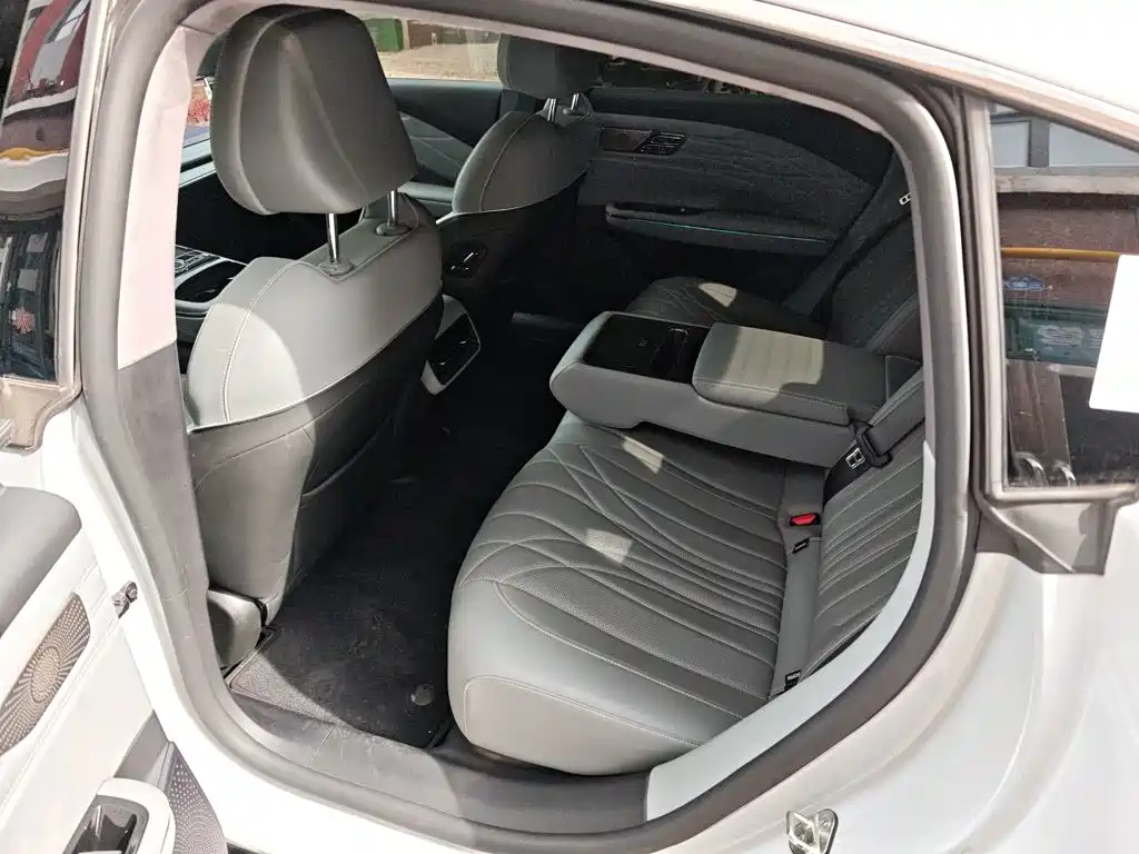 Geely Galaxy Galaxy E8 2025 2025 700km Long Voyage Smart Drive Edition