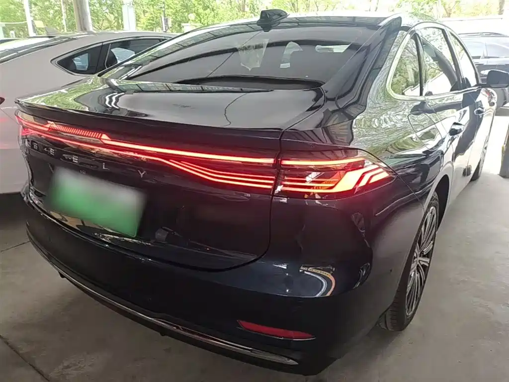 Geely Galaxy Galaxy A7 2025 EM-i фото 7
