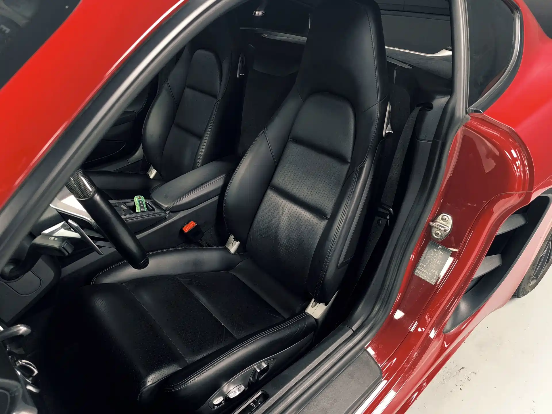 Photo 5 - Porsche 718