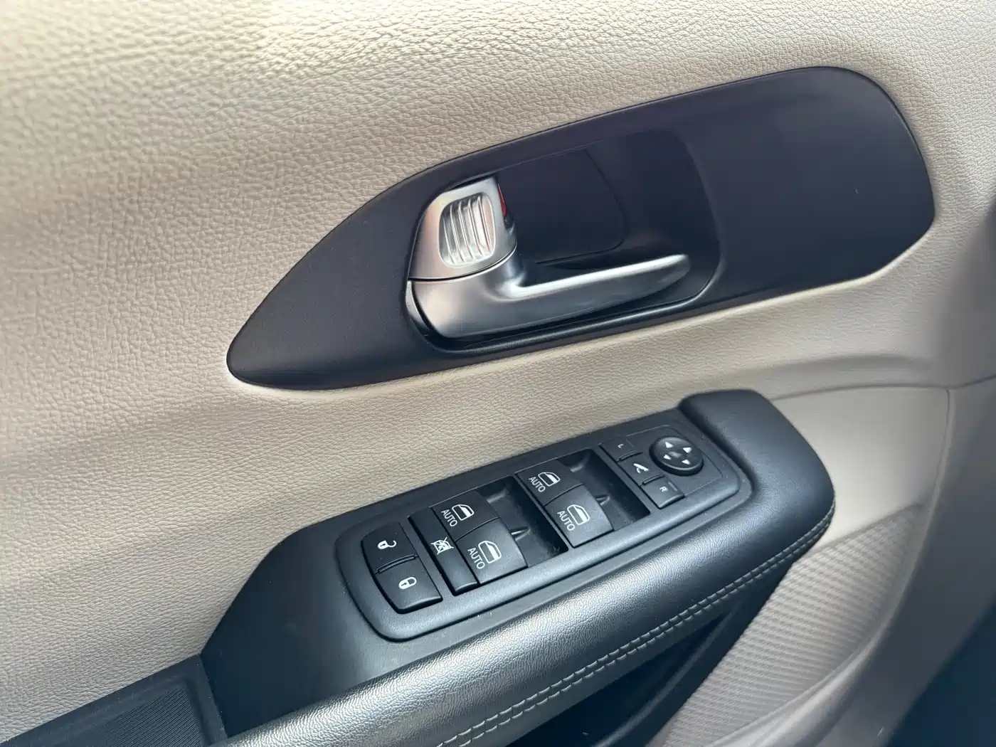 Chrysler Grand Caravan PHEV (Import) 2021 2019 3.6L Plug-in Hybrid