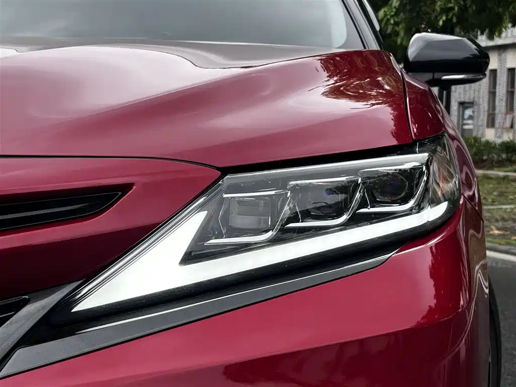 Toyota Camry 2021 Hybrid 2.5HS Fashion Edition фото 5