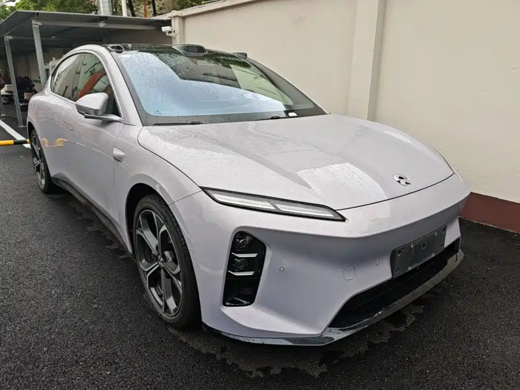 2025 NIO ET5