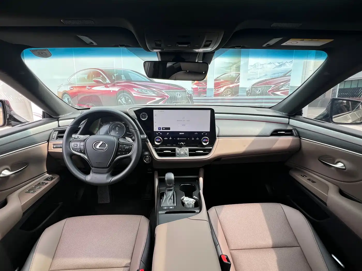 Lexus ES 2025 300h Ultimate Edition фото 4