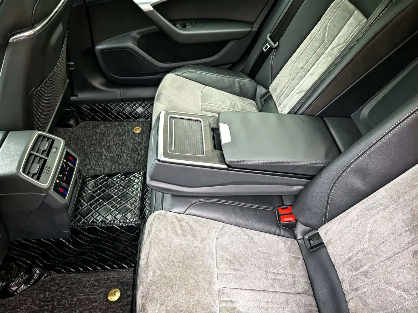 Audi A6L 2024 45 TFSI quattro Premium Dynamic фото 13