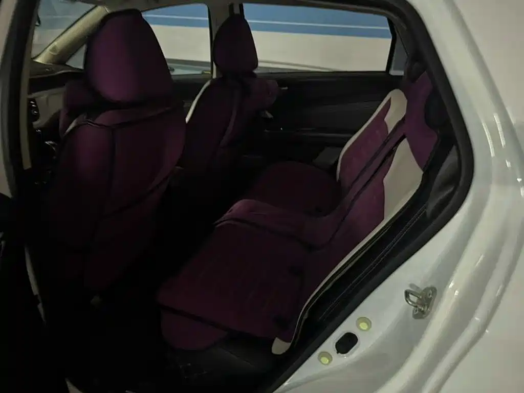 Фото 5 - Geely Vision X3