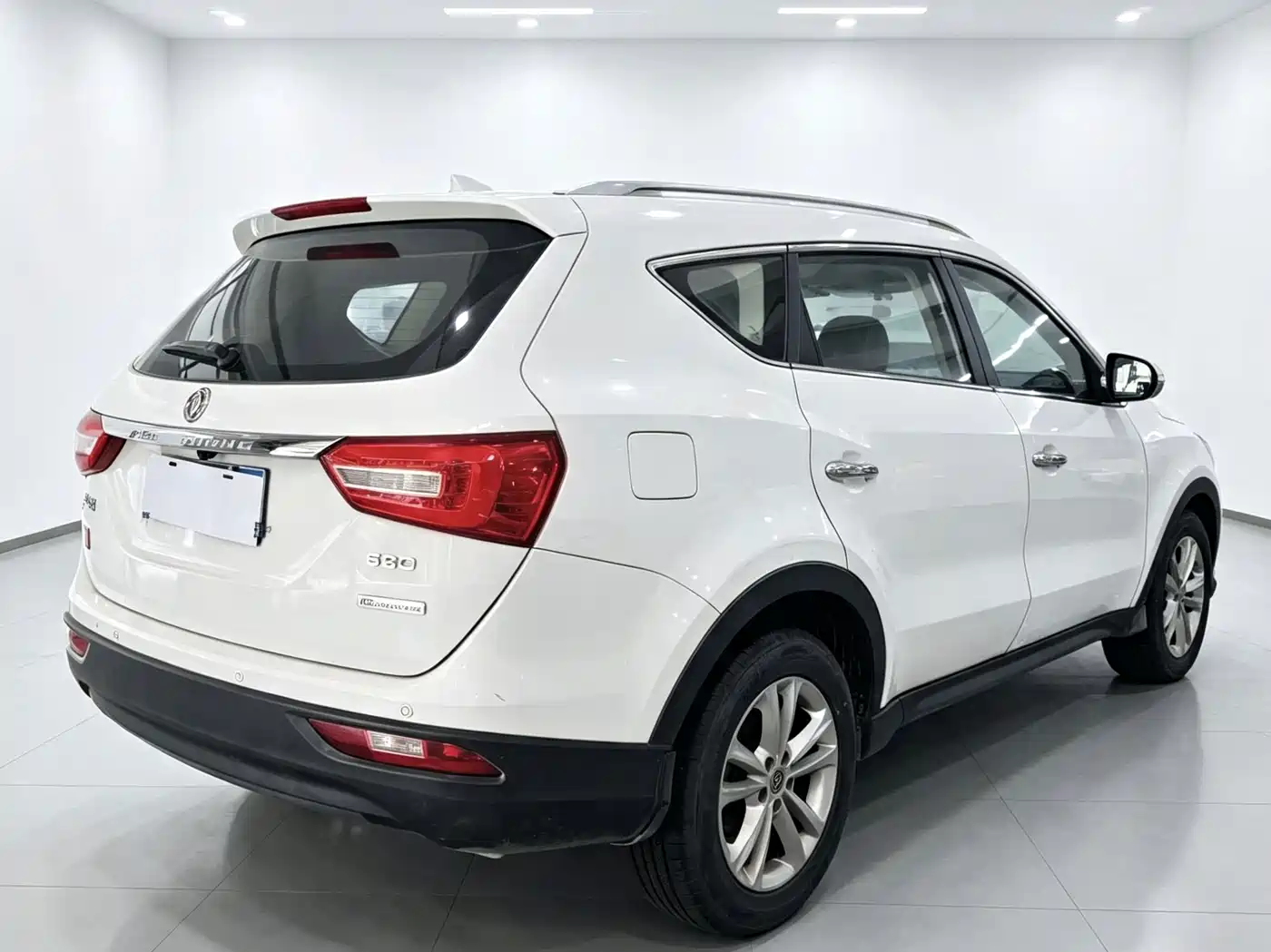 Dongfeng Fengguang Fengguang 580 2016 2016 Model 1.8L Manual Comfort Version
