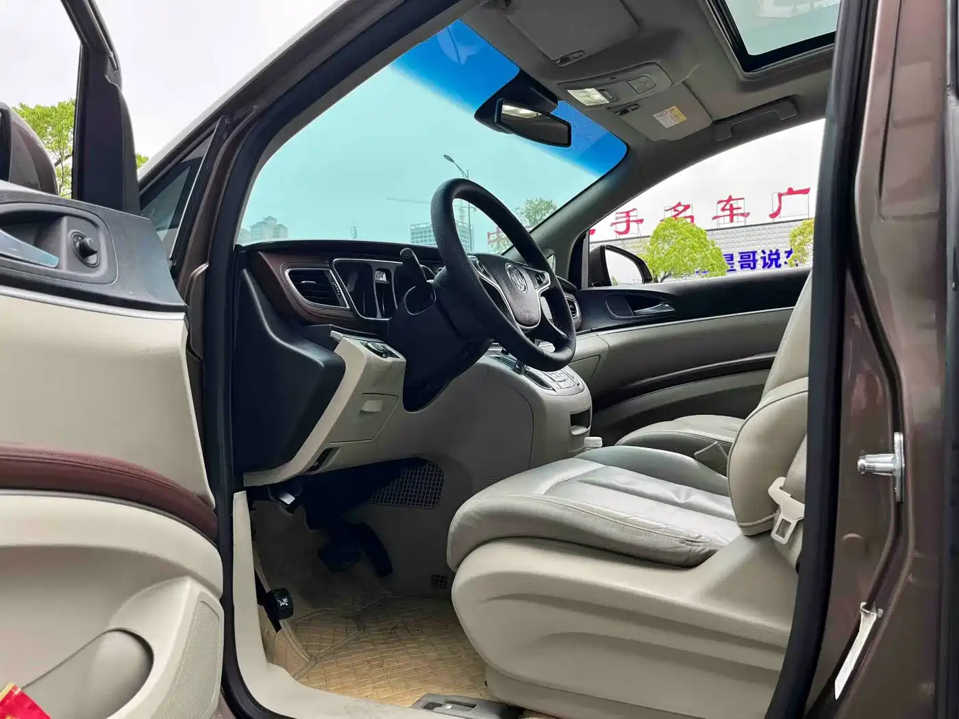 Buick GL8 2018 28T Luxury Model China VI фото 5
