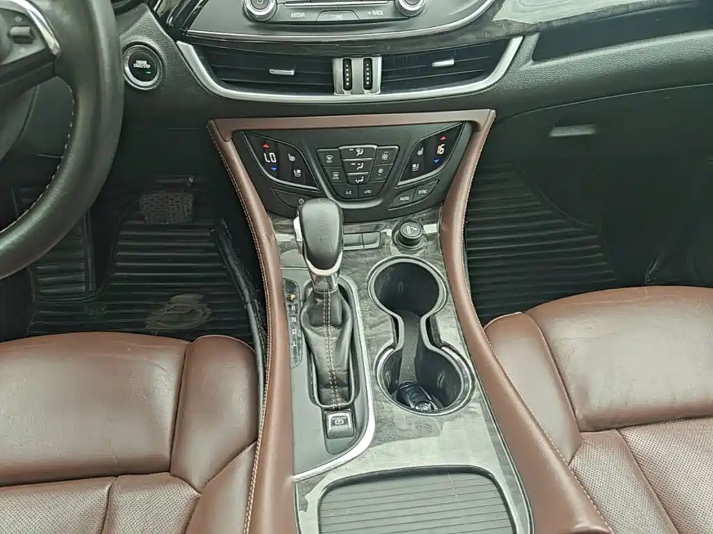 Photo 14 - Buick Envision Plus