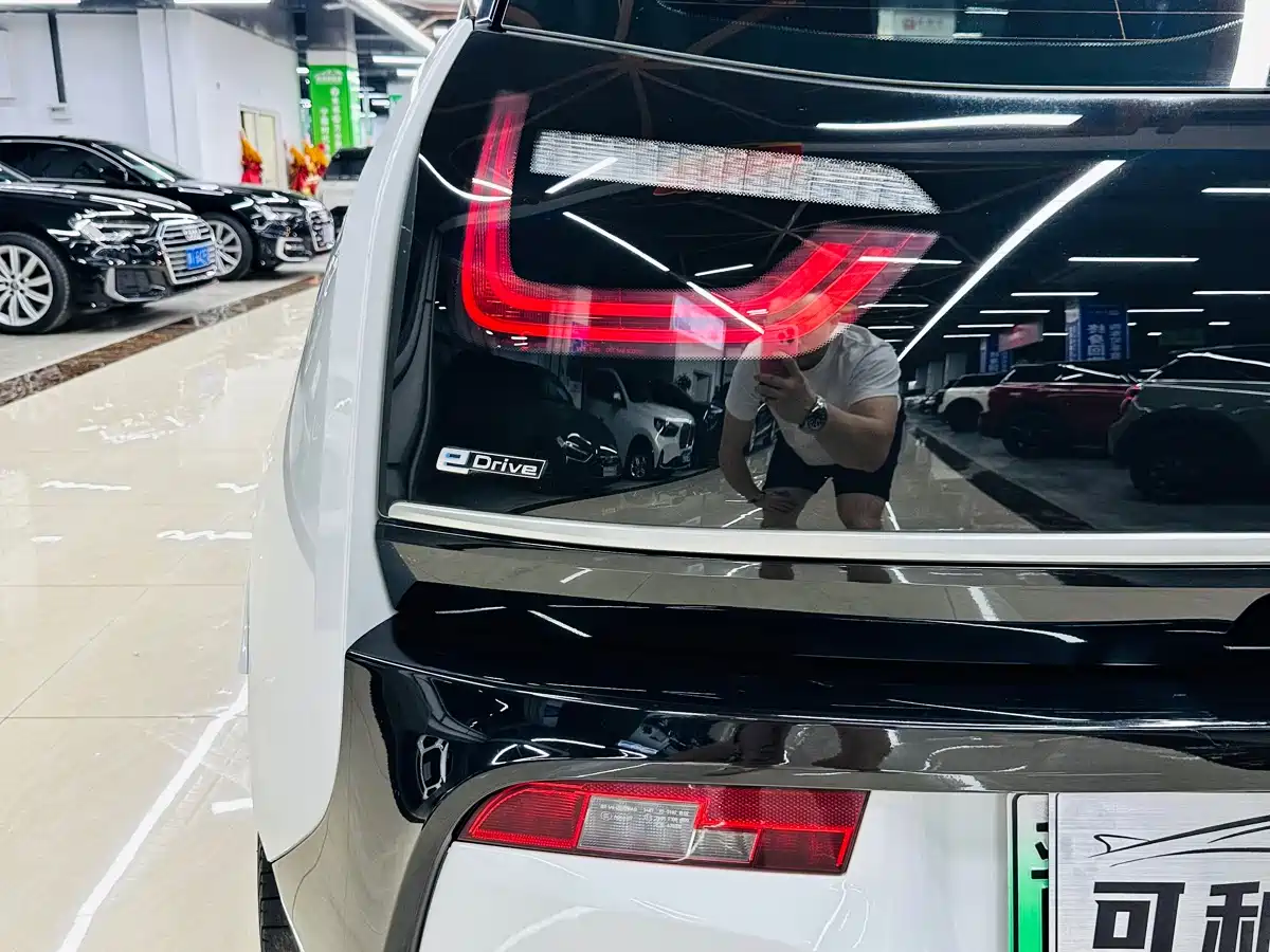 Фото 10 - BMW i3 (Import)
