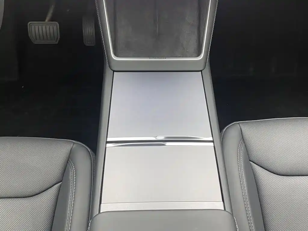 Фото 20 - Tesla Model Y