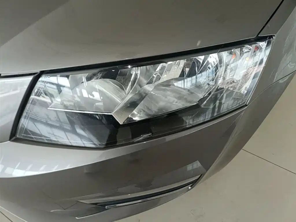 Škoda Octavia 2017 Classic 1.6L Automatic Comfort фото 24