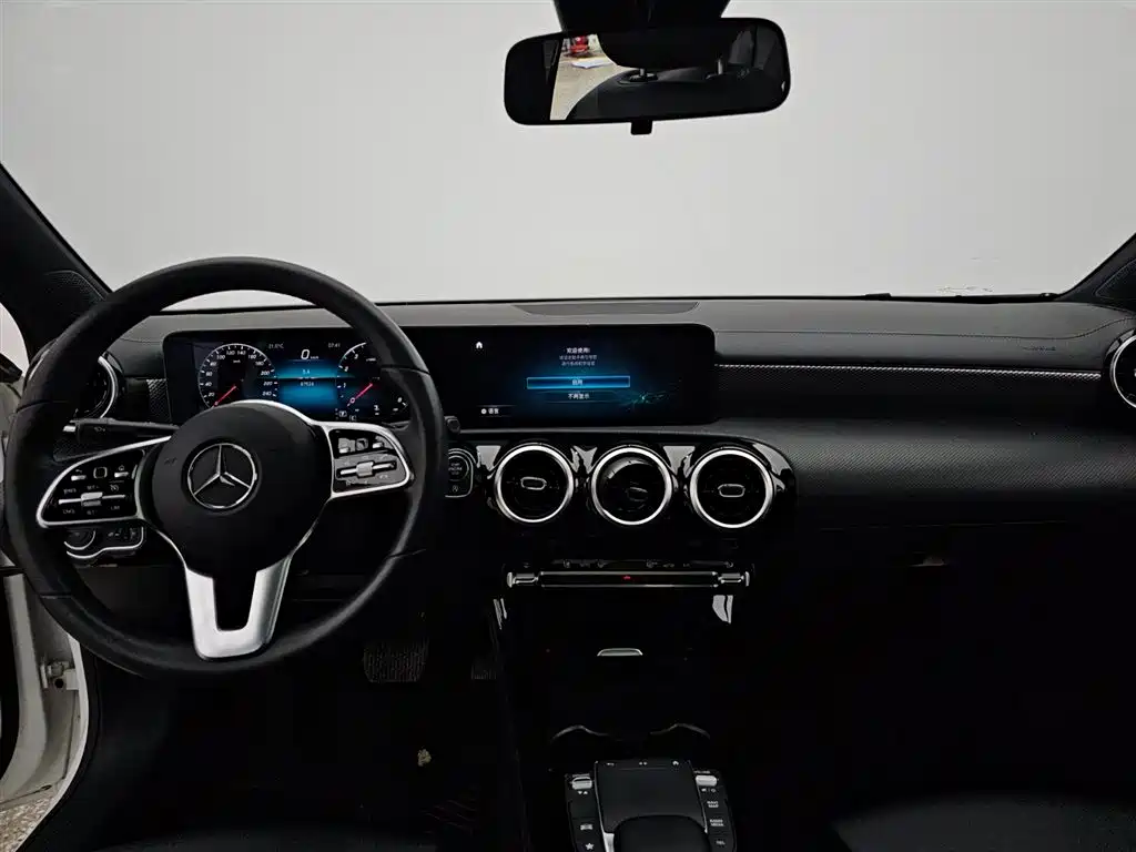 Mercedes-Benz A-Class 2021 Facelift A 180 L Sport Sedan фото 15