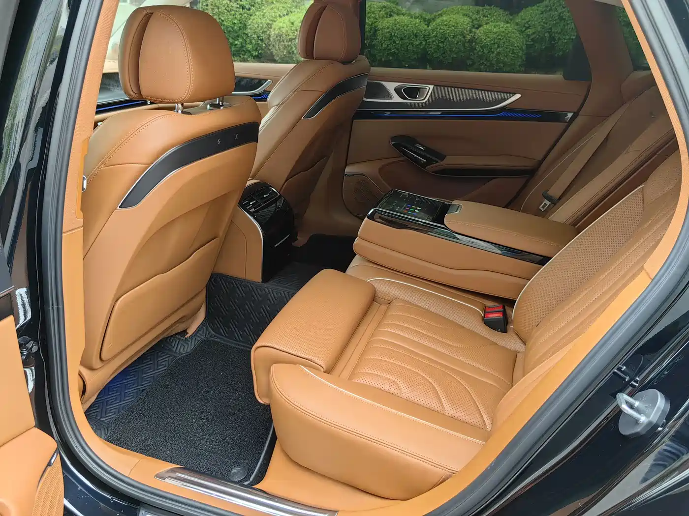 Hongqi H9 2025 2.0T 2WD Qichang Luxury Business Edition 5-seater фото 11