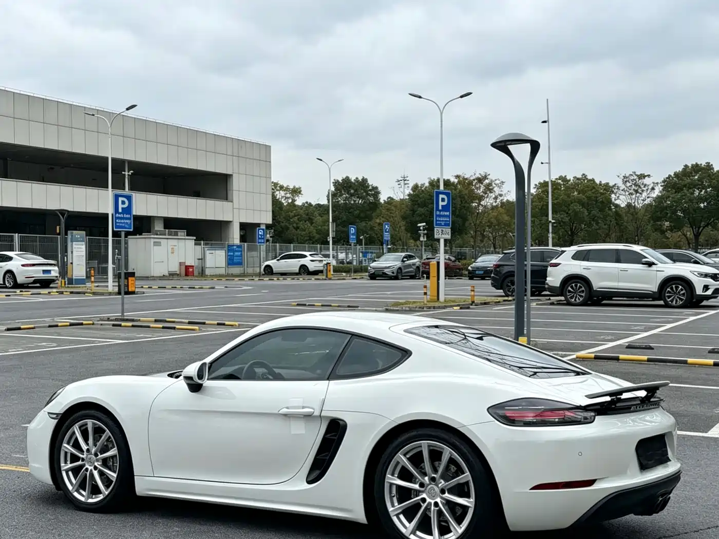 Porsche 718 2022 Cayman 2.0T фото 11