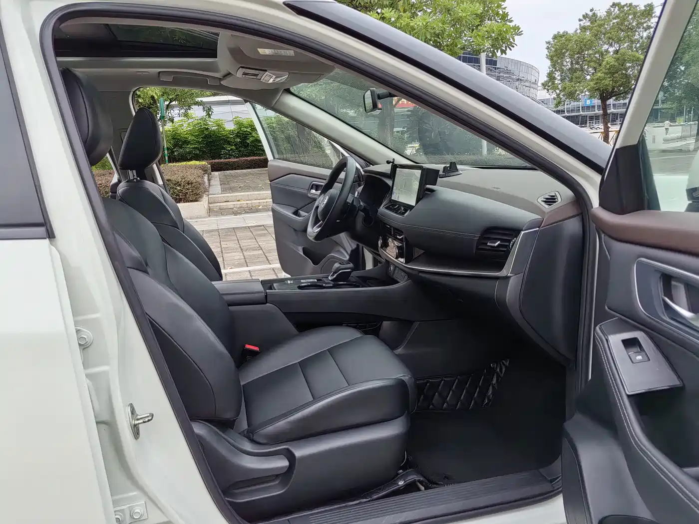 Photo 15 - Nissan X-Trail