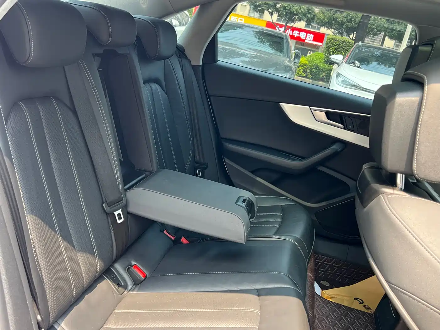 Audi A4L 2020 40 TFSI Fashion Dynamic Edition фото 20