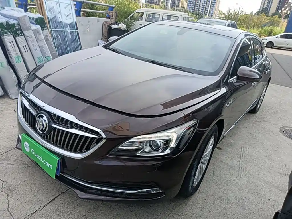 Фото 2 - Buick LaCrosse