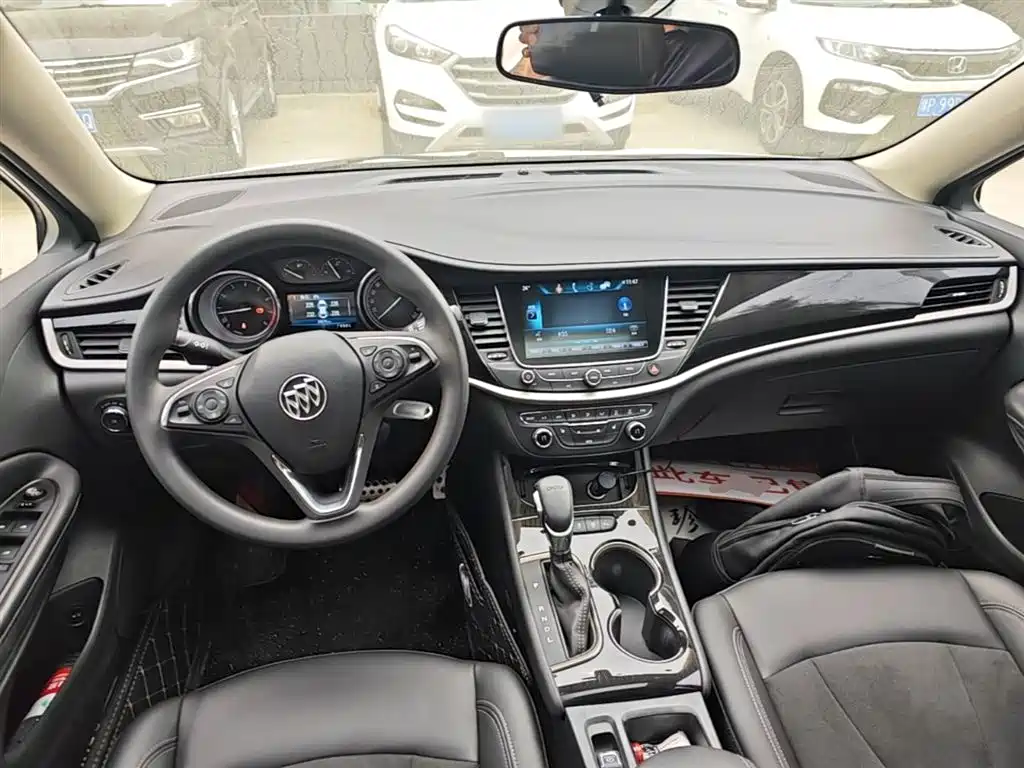 Buick Verano 2017 Sedan 20T DCT Elite фото 10
